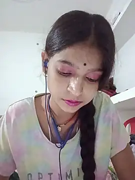 Mohnicute online show from 05.25.26
