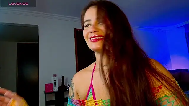 Snapshot of Loreleibell_ chatting on 11.18.25 Loreleibell online show from 11.18.25