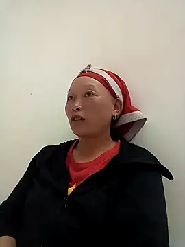 Snapshot of girl-hot2x chatting on 11.26.25 girl-hot2x online show from 11.26.25