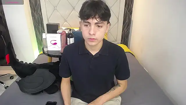 Samu FoXXX online show from 11.15.25