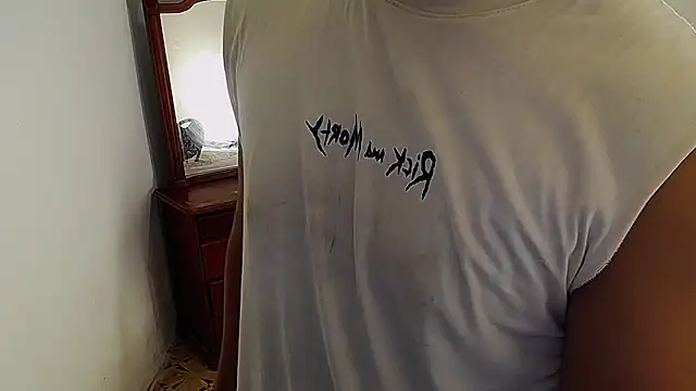 Snapshot of mathews___ chatting on 01.06.26 mathews online show from 01.06.26