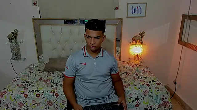 Snapshot of mathews___ chatting on 01.08.26 mathews online show from 01.08.26