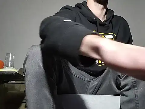 Snapshot of prdlka chatting on 11.19.25 prdlka online show from 11.19.25