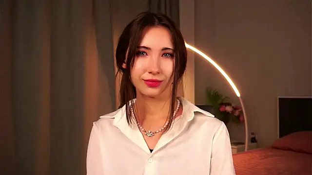 NanceeWestaway online show from 11.18.25