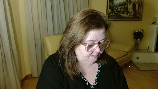 Snapshot of Natali-Gucci chatting on 12.13.25 Natali-Gucci online show from 12.13.25