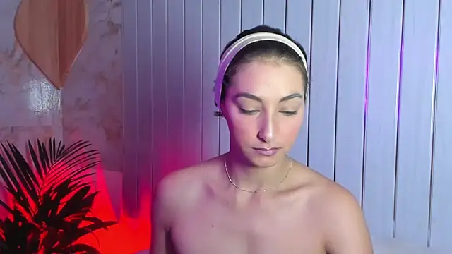 kirakay1 online show from 12.16.25