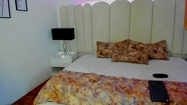 Perla Sea  online show from 01.06.26