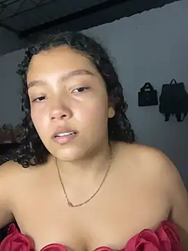 PetiteKattia online show from 01.12.26