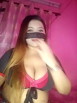 Snapshot of Bunnybush37 chatting on 02.04.26 Bunnybush37 online show from 02.04.26