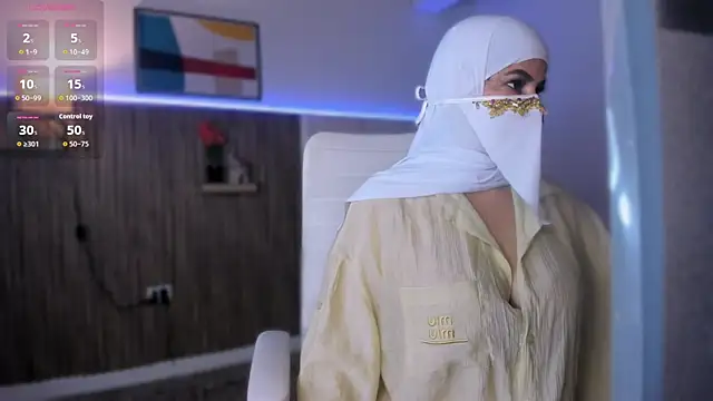 Hannaa Dolly online show from 12.18.25