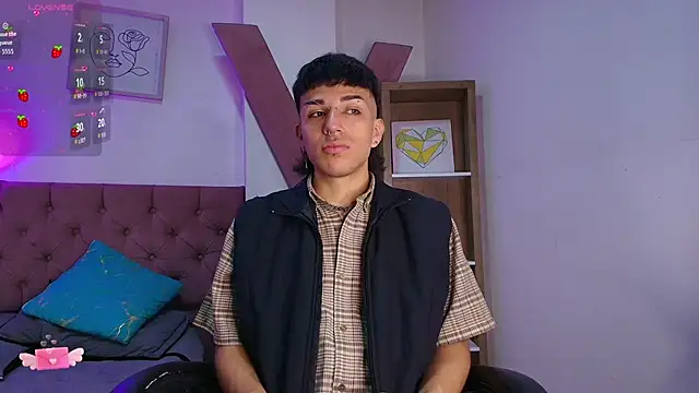 Snapshot of Davel_Svetla chatting on 11.27.25 Davel Svetla online show from 11.27.25