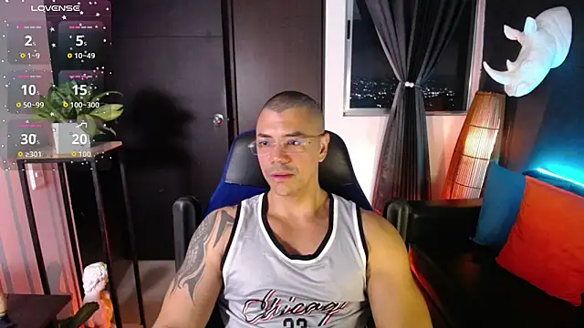 Snapshot of Zed_ferrer chatting on 06.22.26 Zed ferrer online show from 06.22.26