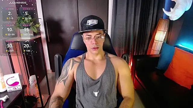 Snapshot of Zed_ferrer chatting on 06.27.26 Zed ferrer online show from 06.27.26