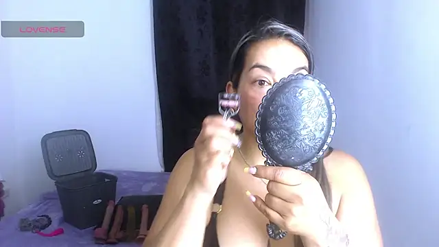 tasha velvet online show from 11.24.25