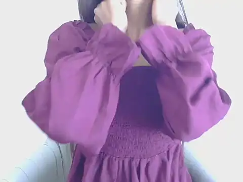 Snapshot of Aarruuuu chatting on 11.29.25 Aarruuuu online show from 11.29.25