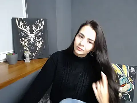 Snapshot of divina_kira chatting on 11.22.25 divina kira online show from 11.22.25