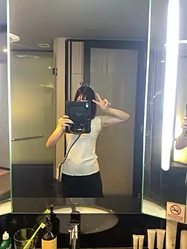 Snapshot of mayumichan13 chatting on 04.01.26 mayumichan13 online show from 04.01.26