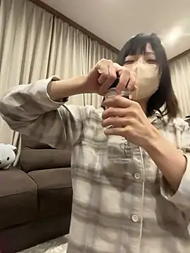 Snapshot of mayumichan13 chatting on 04.05.26 mayumichan13 online show from 04.05.26