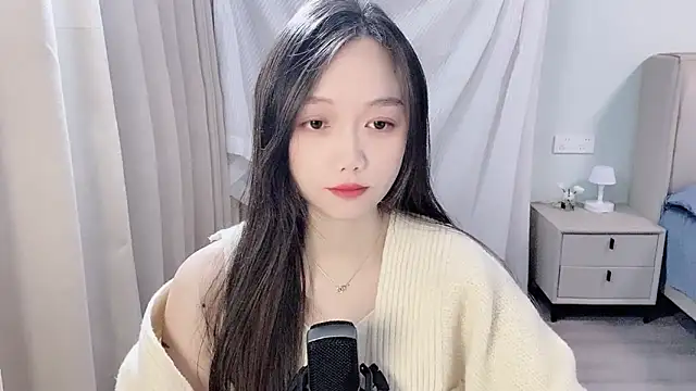 Snapshot of BoiI2u chatting on 12.03.25 BoiI2u online show from 12.03.25