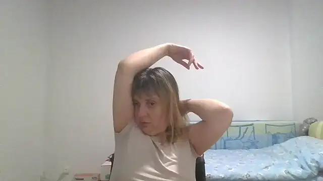 Snapshot of CherieAdair chatting on 11.18.25 CherieAdair online show from 11.18.25