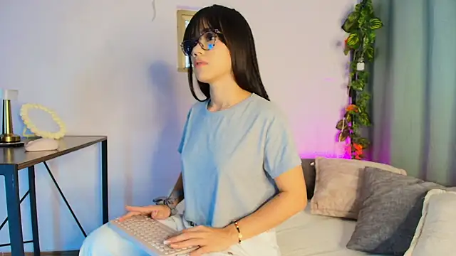 lizzy kane online show from 11.29.25