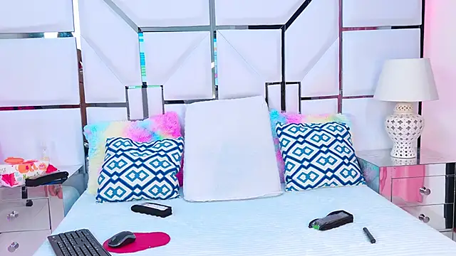 VeronicaSttar online show from 02.14.26