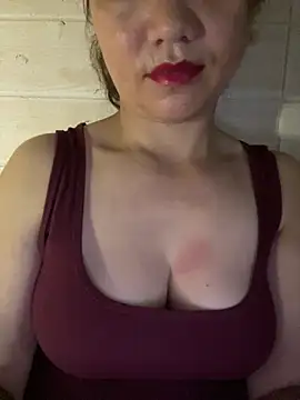 Snapshot of Diana-sexyy chatting on 07.08.26 Diana-sexyy online show from 07.08.26