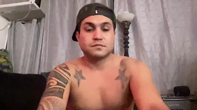 Snapshot of 8N0Make8Laik chatting on 11.26.25 8N0Make8Laik online show from 11.26.25