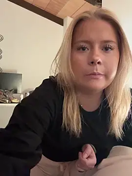 Snapshot of Sandraxoxox chatting on 11.23.25 Sandraxoxox online show from 11.23.25