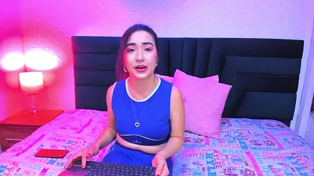 VictoriaRouge  online show from 04.18.26