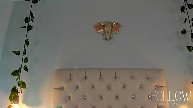 Snapshot of GabrielaSuarez_ chatting on 05.13.26 GabrielaSuarez online show from 05.13.26