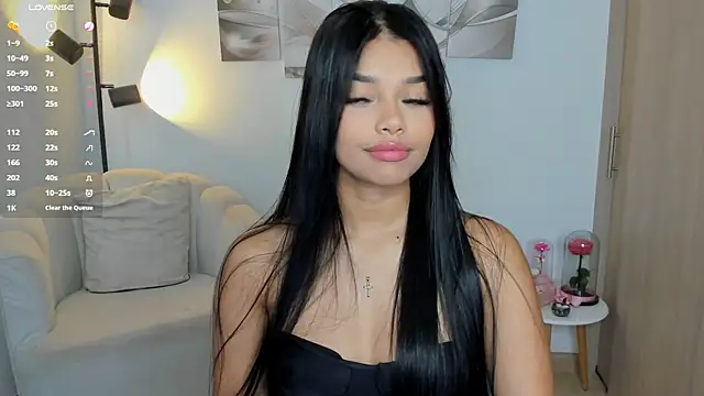 Snapshot of haileyflorez_ chatting on 04.29.26 haileyflorez online show from 04.29.26