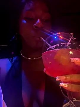 Snapshot of zyrastorm chatting on 11.30.25 zyrastorm online show from 11.30.25