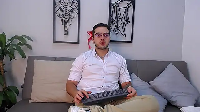 Ethan Greys online show from 12.19.25