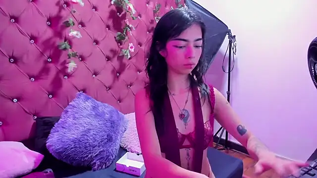  Ivy Luna online show from 05.20.26