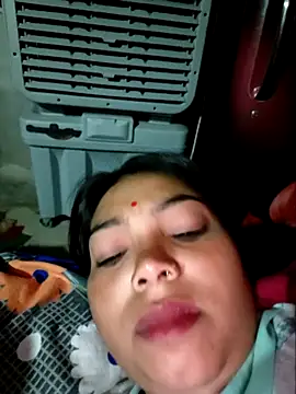 Snapshot of Jankisinghji chatting on 11.18.25 Jankisinghji online show from 11.18.25