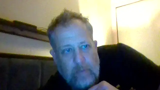 Snapshot of Mikey40wv chatting on 11.16.25 Mikey40wv online show from 11.16.25