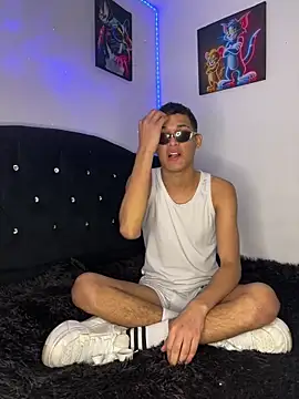 Luigi cumming1 online show from 11.18.25