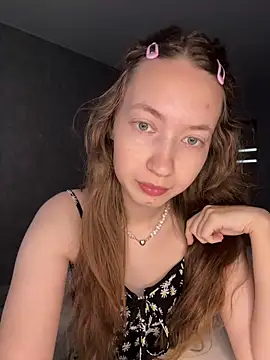 Snapshot of Holy_Poly chatting on 02.06.26 Holy Poly online show from 02.06.26