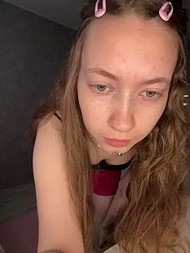 Snapshot of Holy_Poly chatting on 02.19.26 Holy Poly online show from 02.19.26