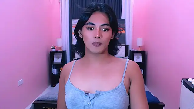 Snapshot of Amaramiamore chatting on 05.26.26 Amaramiamore online show from 05.26.26