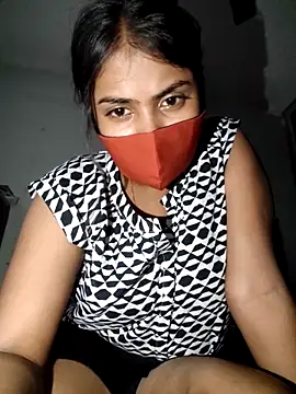 Snapshot of Red_Love_1 chatting on 11.18.25 Red Love 1 online show from 11.18.25