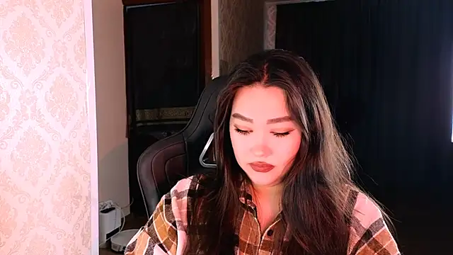 Emma Uilson online show from 12.01.25