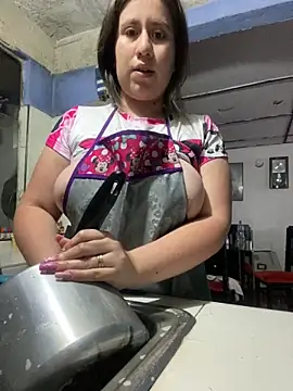 Scarlett Noire outdoors online show from 11.23.25