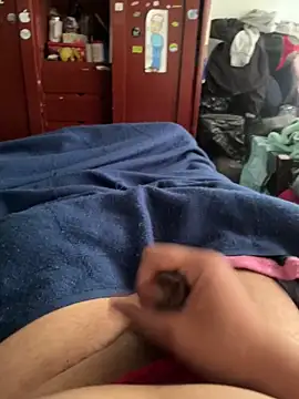 Snapshot of cris1122 chatting on 02.14.26 cris1122 online show from 02.14.26