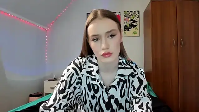 tinyglow online show from 01.16.26