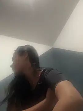 Snapshot of lizmy chatting on 11.29.25 lizmy online show from 11.29.25