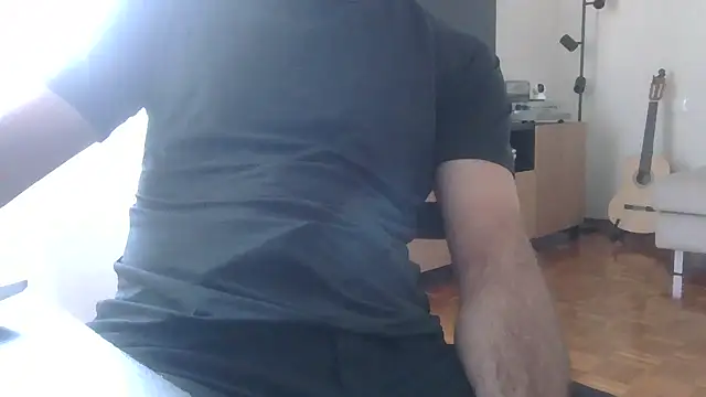 Snapshot of Ilsexyvizietto chatting on 04.19.26 Ilsexyvizietto online show from 04.19.26