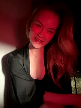 Snapshot of Josefinswe chatting on 11.25.25 Josefinswe online show from 11.25.25