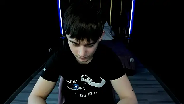 AlejandroEllias online show from 04.05.26